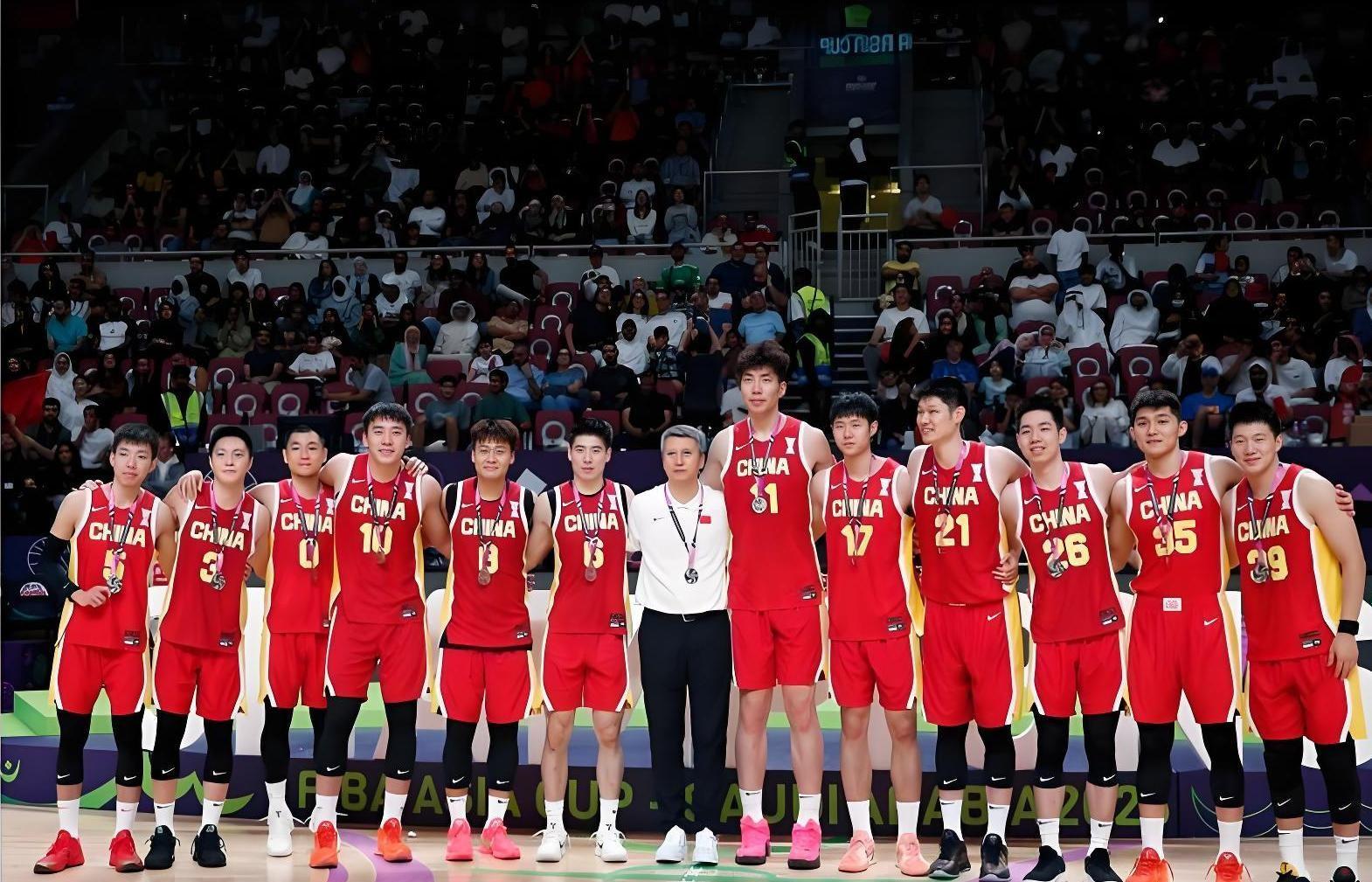 Kaiyun Sports-开云体育-CBA最应该在国家队的两名球员！一人得罪郭士强，一人触碰底线